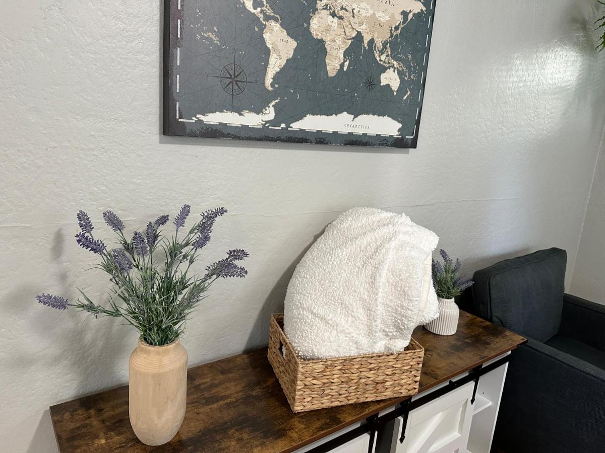 Charming 1930S Style Rustic Home Eugene Esterno foto