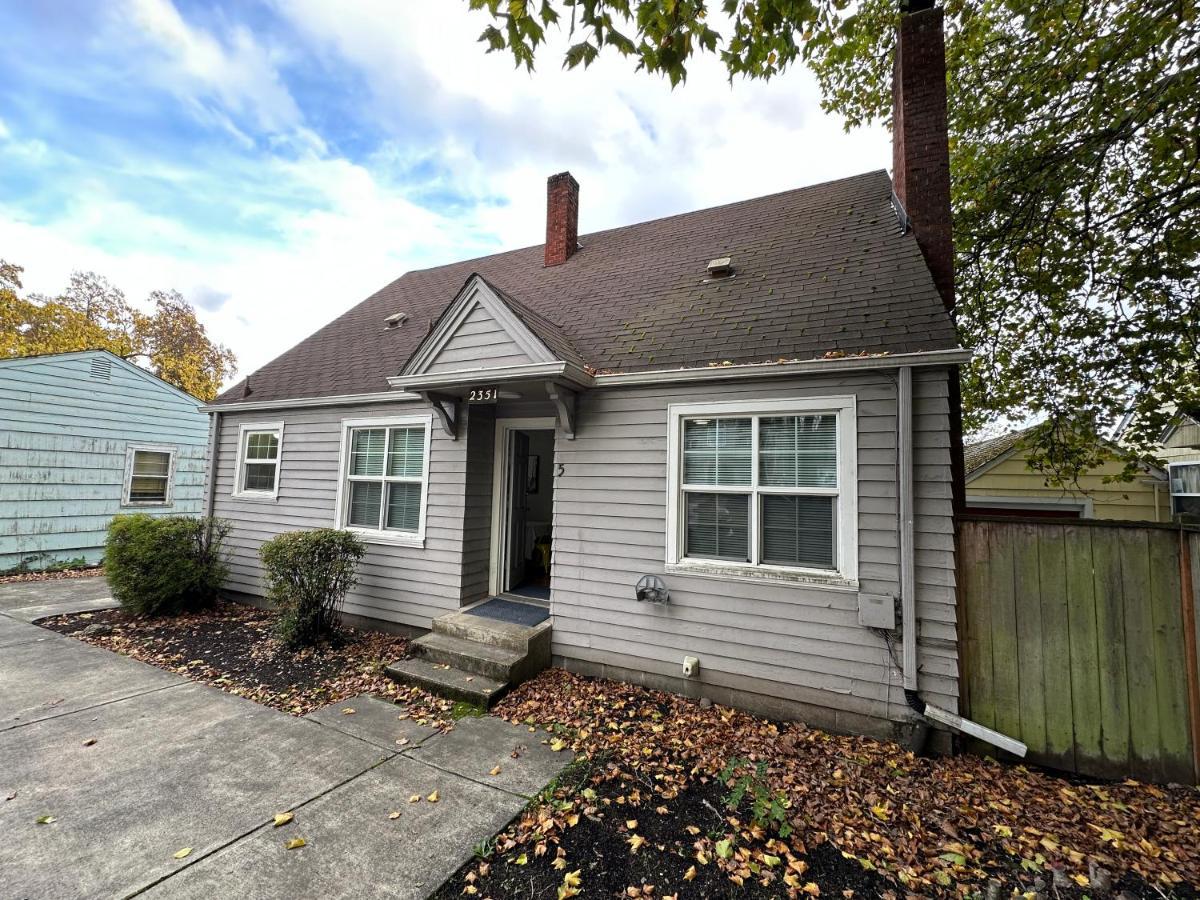 Charming 1930S Style Rustic Home Eugene Esterno foto